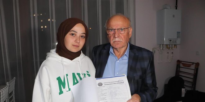 'Yüksek zam isteyen ve elektriklerini kesen' ev sahibinden şikayetçi oldu