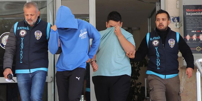 'Avukatız' diyerek güven kazanıp, emekliyi dolandırdılar