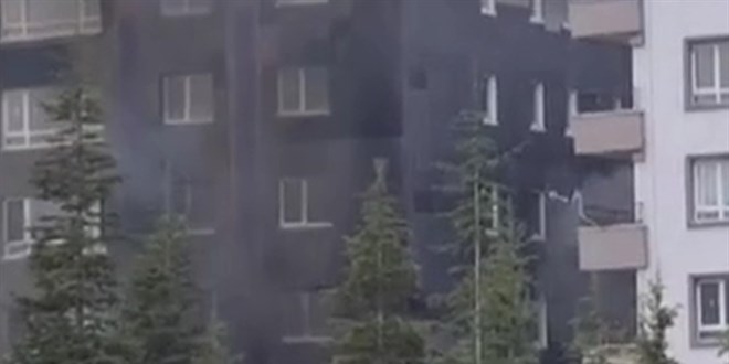 Apartmanda çıkan yangında 8 kişi dumandan etkilendi