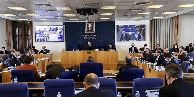 Ekonomiye ilişkin 'torba' kanun teklifi Komisyonda kabul edildi