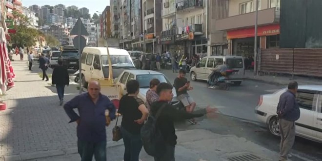 Ege Denizi'nde 4,1 ve 4 büyüklüğünde iki deprem oldu