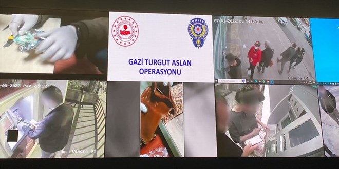 FETÖ şüphelileri gizli bölmelerde yakalandı