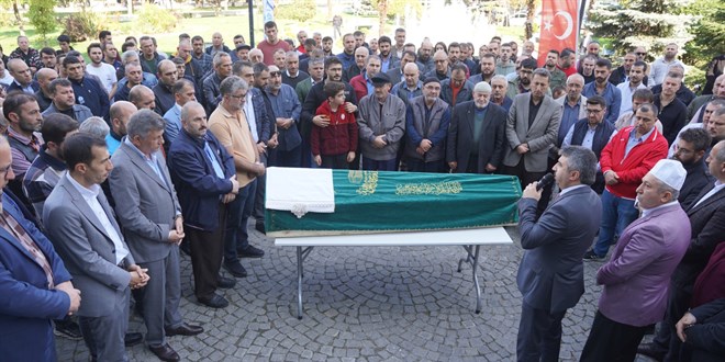 Kalp krizinden kaybettiği arkadaşı anısına düzenlenen turnuvada kalp krizinden vefat etti