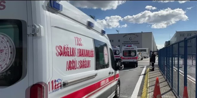 Azerbaycan'da kaza geçiren Binali Yıldırım, ambulans uçakla İstanbul'a geldi