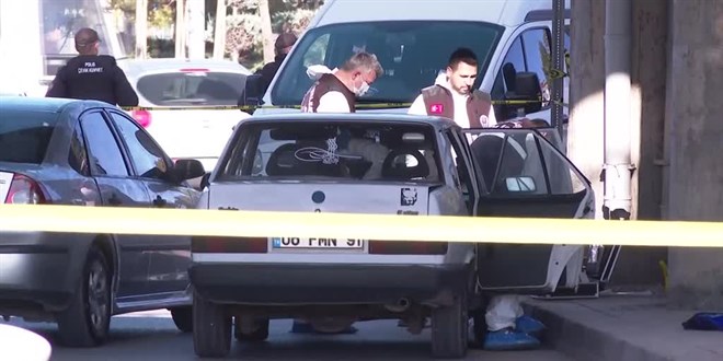 Polis memuru, eşini ve kayınpederini öldürdükten sonra kendini vurdu