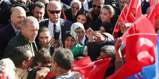 Cumhurbaşkanı Erdoğan Diyarbakır anneleriyle bir araya geldi