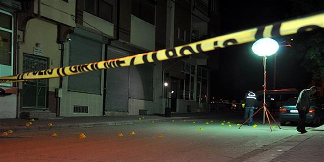 Polis ekiplerine ateş açıldı: 1 polis şehit oldu