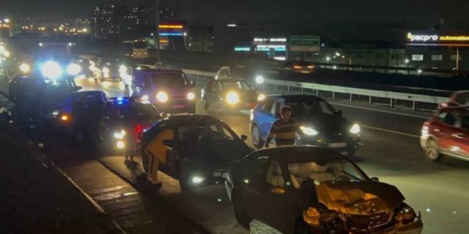 Anadolu Otoyolu'nda zincirleme trafik kazas ulam aksatt