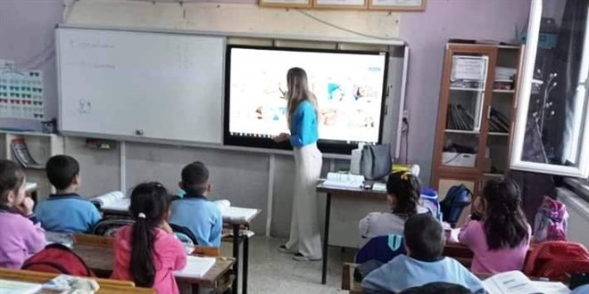12 yıl önce mezun olduğu okula 'doktor' olarak döndü