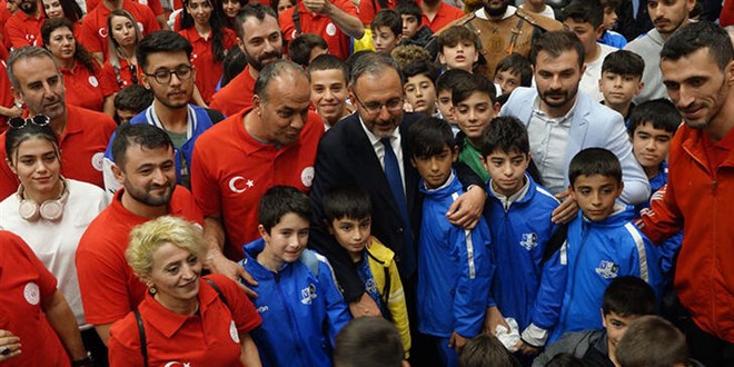 'Yurtlara müracaat eden öğrencilerimizin yüzde 92'si yerleştirildi'