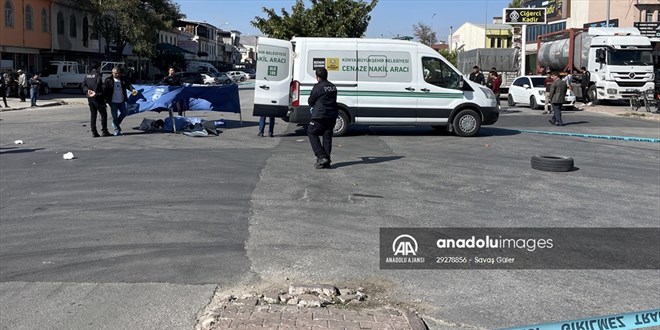 Konya'da tıra çarpan motosikletteki 2 kişi öldü