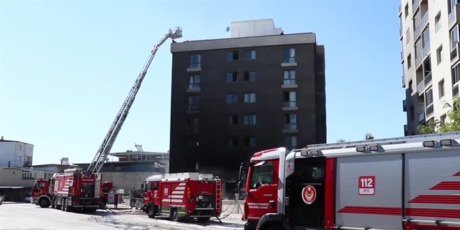 İzmir'de yurt yangını: 5 öğrenci hastaneye kaldırıldı