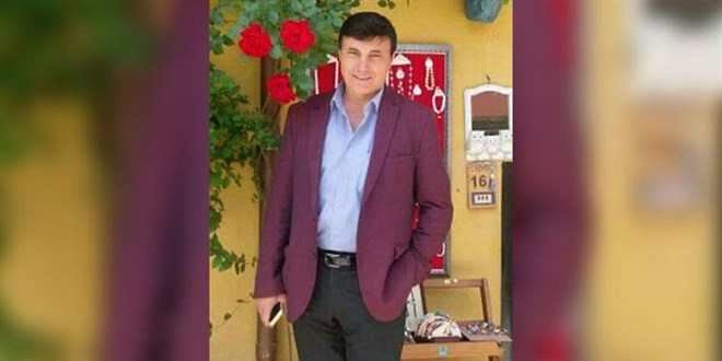Tarlası için kiraladığı iş makinesinin çarptığı emekli polis, öldü