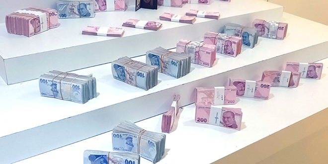Sahte savcı yakalandı: Üzerindeki 1 milyon liraya el konuldu