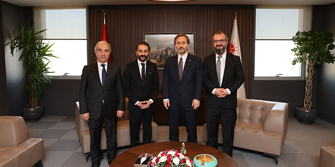 Fahrettin Altun, sanatçı Burak Haktanır ile bir araya geldi