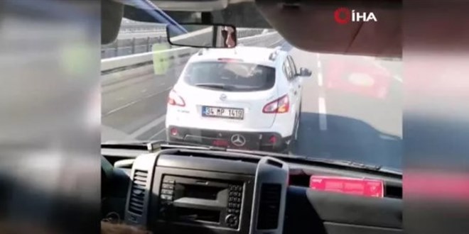 Ambulansa yol vermeyen araç sürücüsü kamerada