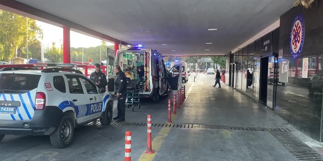 İzmir'de annesini bıçaklayan kişi intihar girişiminde bulundu