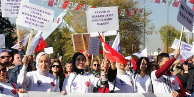 Hemşirelerden 'Söz Hemşirelerde' mitingi