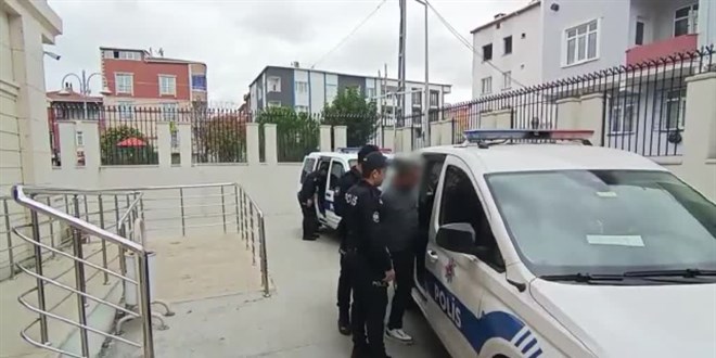 Hasta almaya giden ambulansa saldıran 3 kişi tutuklandı