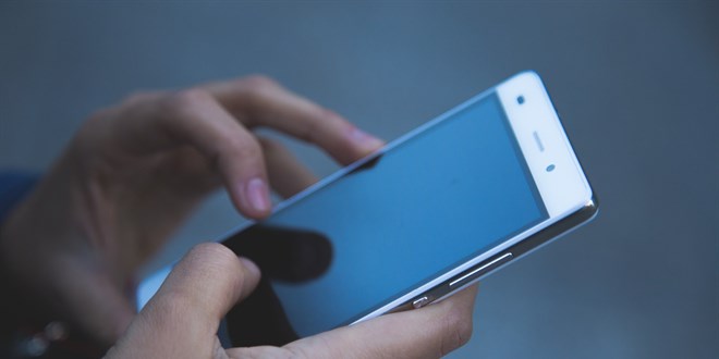 İkinci el cep telefonu satışı arttı kontroller sıkılaştı