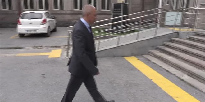 Annesinin böbreğiyle hayata tutunup sağlık çalışanı oldu