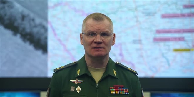 Rusya askerlerini Dnipro Nehri'nin sol yakasna ekmeye balad