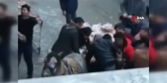 Kavganın ortasında kalan 2 sağlık personeli hayatını kaybetti