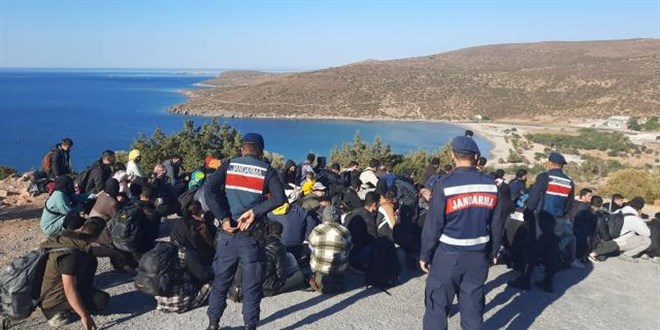 İzmir'de 180 düzensiz göçmen yakalandı