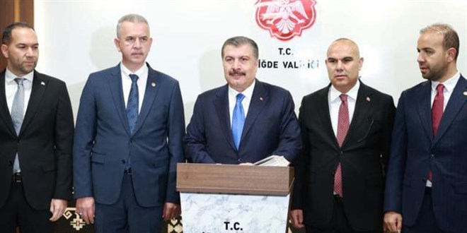 Bakan Koca duyurdu: 42 bin 500 kişi mülakatsız alınacak
