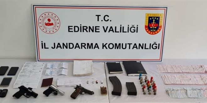 Veresiye defteri gibi liste yapan �rg�te operasyon: 11 g�zalt�