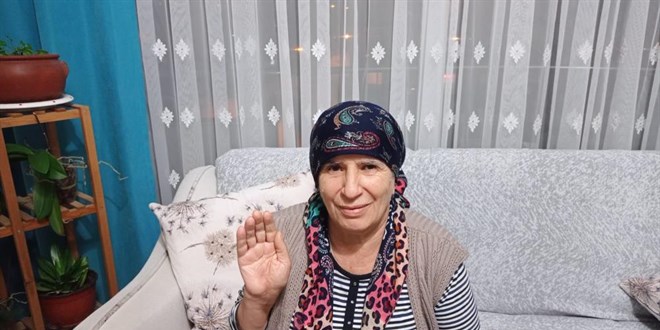 Bu defa hastanın eli içinde odun parçası unutuldu