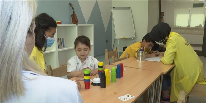 Hasta çocukların eğitimi hastane sınıfları sayesinde kesintisiz sürüyor