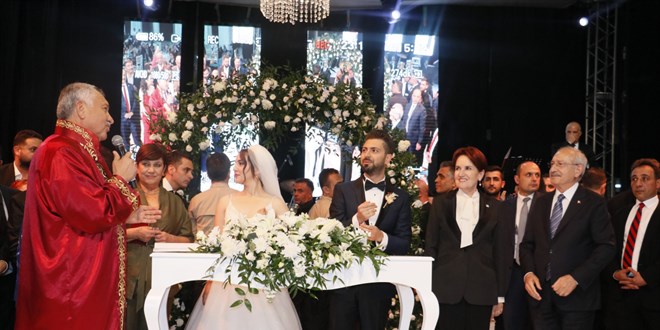 Kemal Kılıçdaroğlu ve Meral Akşener nikah şahidi oldu