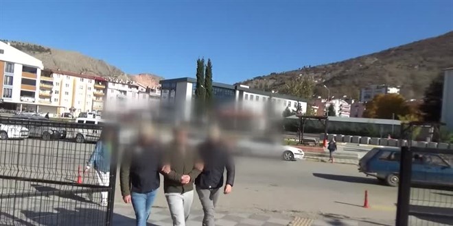 Tokat'ta 6 yıldır aranan FETÖ mensubu çift tutuklandı