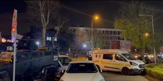 İBB İYİ Parti Meclis Üyesi Ali Kıdık'ın aracına mermi isabet etti