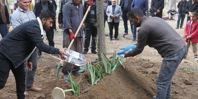 Yunanistan'da vefat eden T�rk i��i, 40 g�n sonra defnedildi