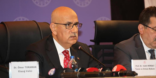 'Cumhurbaşkanımızın adeta ağzına bakan ve ne diyecek diye bekleyen bir dünya var'