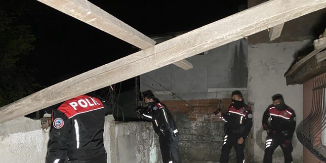 Şehrin dört bir yanındaki metruk binalara baskın