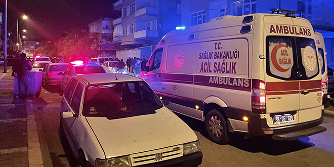 3 polis ve 1 bekçiyi bıçakla yaralayan bipolar hastası öldü