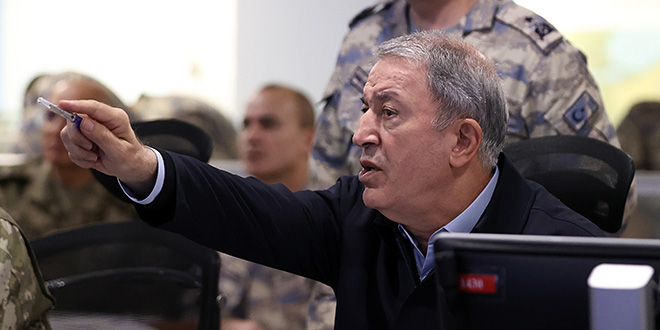 Bakan Akar: TSK'nın pençesi bir kez daha teröristlerin tepesinde