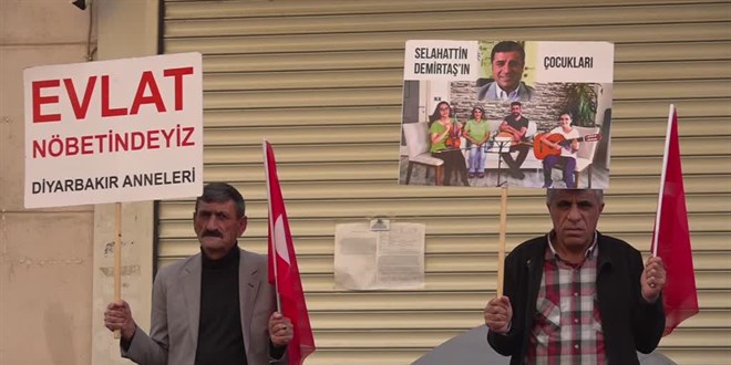 Diyarbakır annelerinin oturma eylemine bir aile daha katıldı
