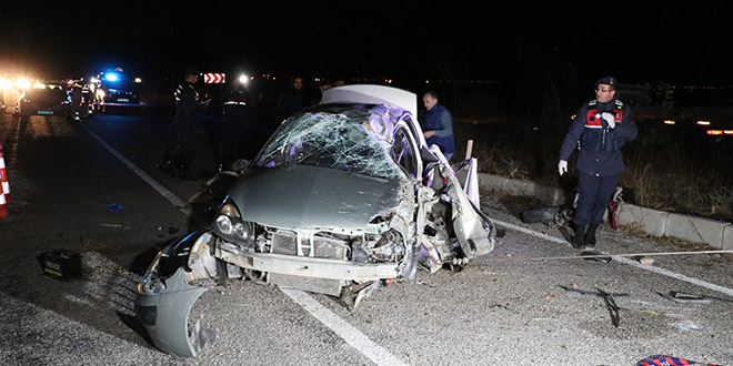 Denizli'de takla atan otomobildeki 3 kişi öldü, 2 kişi yaralandı