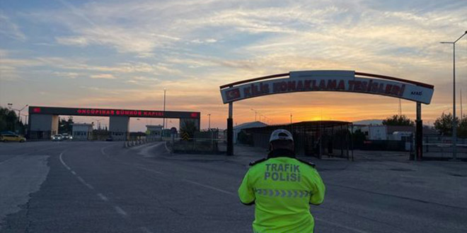 Kilis'te sınır bölgesine 3 roket düştü
