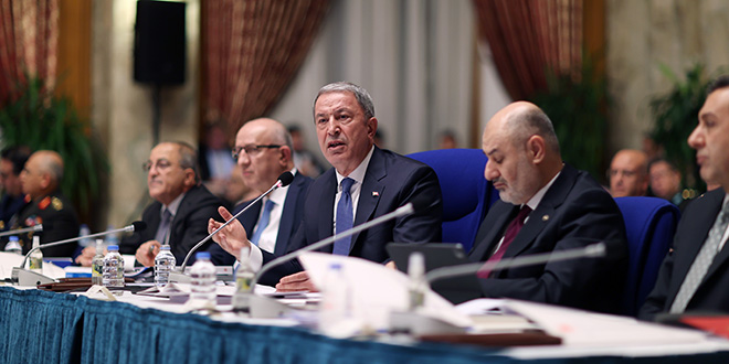 Bakan Akar: Hudutlardan kimse ge�mesin diye kendimizi y�rt�yoruz