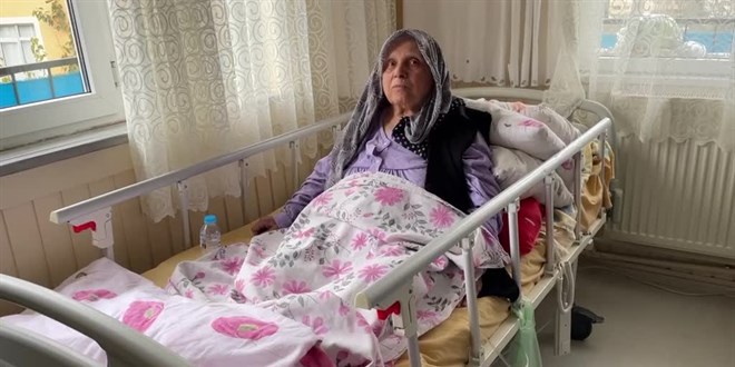 K�peklerin sald�r�s�na u�rayan kad�n�n baca�� kesildi