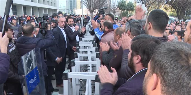 Ba�kentteki minib�s �of�rleri zam istedi