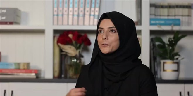 İstanbul Valisi Yerlikaya, Öğretmenler Günü'nde şehit polisin öğretmen kızını misafir etti