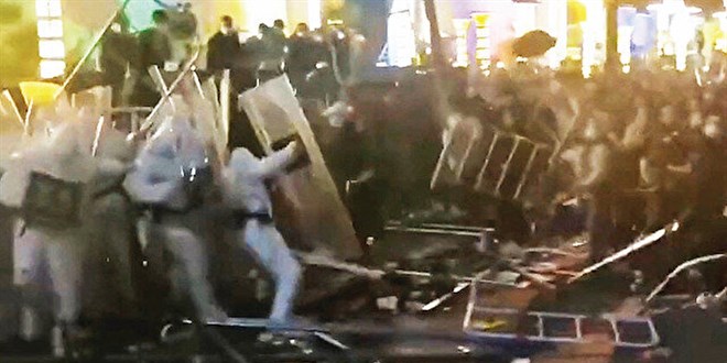 Çin'de Kovid işkencesi: Fabrika çalışanları polisle çatıştı