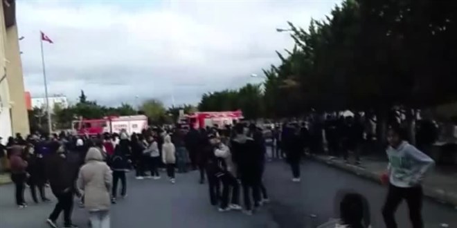 Okul laboratuvarında deney tüpü kırıldı, 3 öğrenci yaralandı