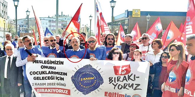 Girmeyin dediği sınava girip Başöğretmen oldu